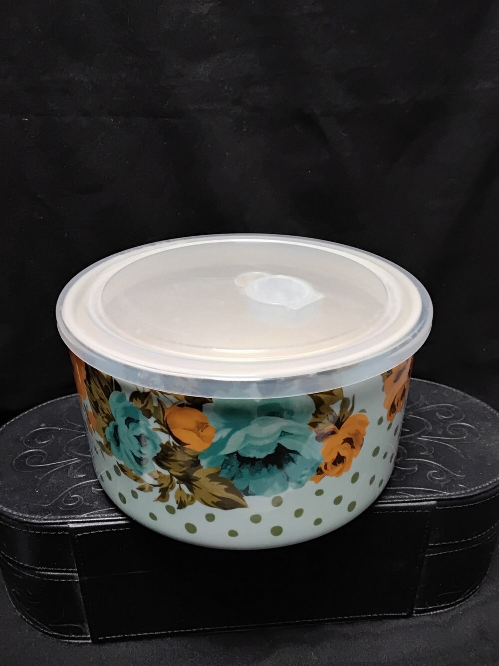 The Pioneer Woman Rose Shadow Stoneware Large Biwl 7" with lid 2018 DMT
